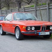 красная BMW CSL e9