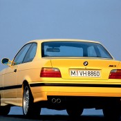 BMW M3 E36 желтая