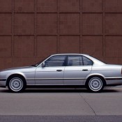BMW M5 E34 серебро