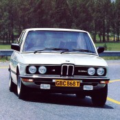 BMW M535i E12 на дороге